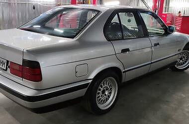 Седан BMW 5 Series 1990 в Києві