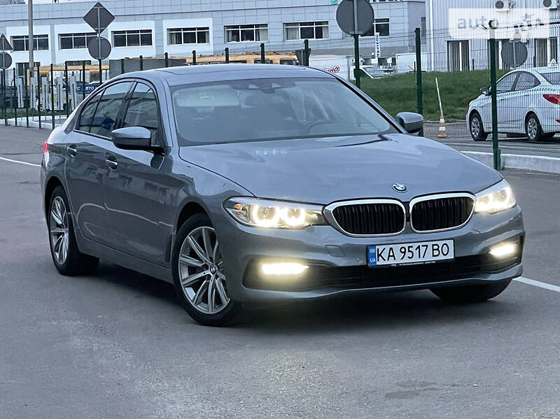 Седан BMW 5 Series 2017 в Киеве