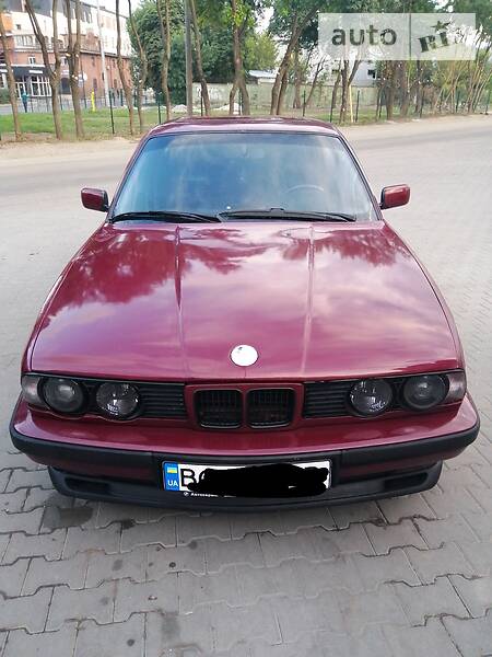 Седан BMW 5 Series 1989 в Львове