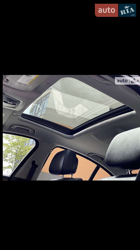 Седан BMW 5 Series 2011 в Івано-Франківську