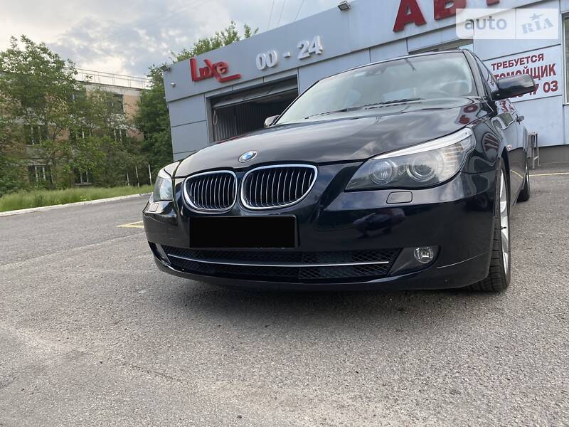 Седан BMW 5 Series 2009 в Днепре