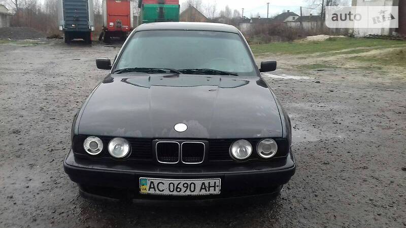 Седан BMW 5 Series 1994 в Камне-Каширском