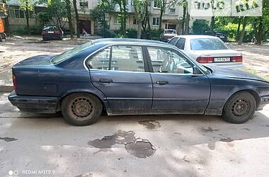 Седан BMW 5 Series 1991 в Львові