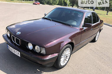 Седан BMW 5 Series 1988 в Сумах