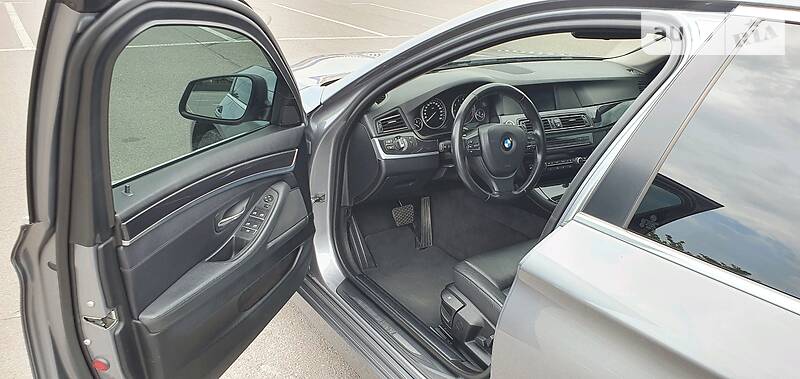Седан BMW 5 Series 2011 в Львові