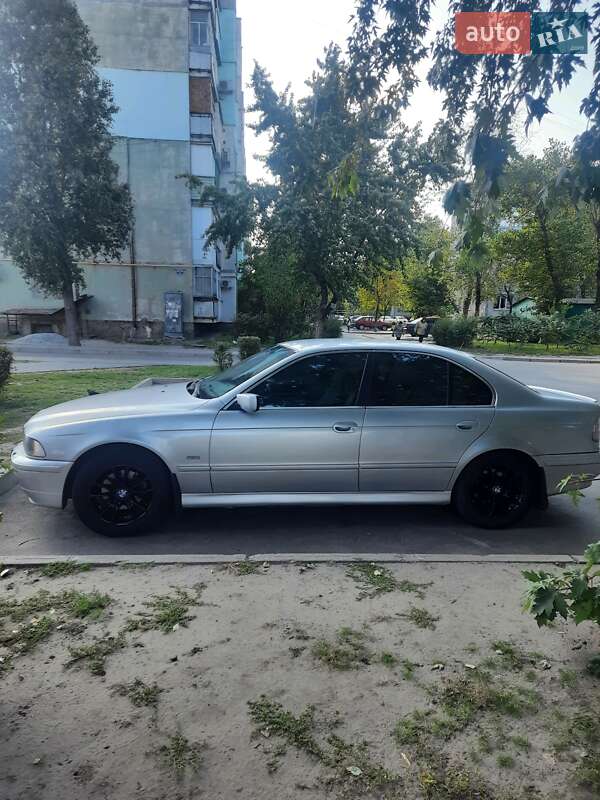 Седан BMW 5 Series 1999 в Горішніх Плавнях