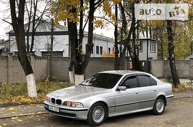Седан BMW 5 Series 2000 в Ровно