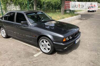 Седан BMW 5 Series 1994 в Києві