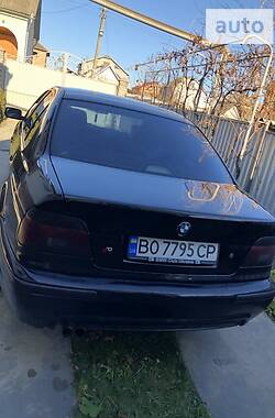 Седан BMW 5 Series 1998 в Чернівцях