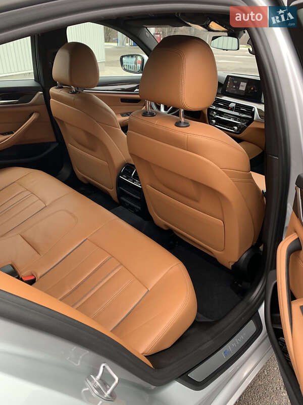 Седан BMW 5 Series 2018 в Ровно фото 32 Седан BMW 5 Series 2018 в Ровно