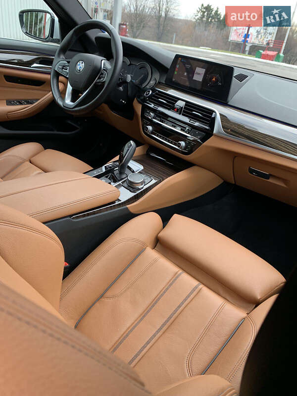 Седан BMW 5 Series 2018 в Ровно фото 33 Седан BMW 5 Series 2018 в Ровно