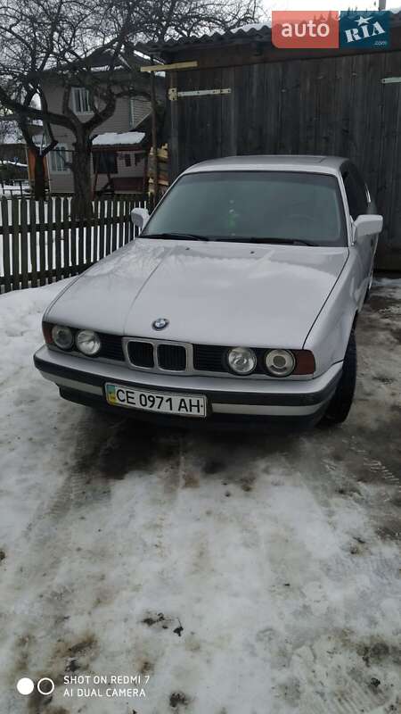Седан BMW 5 Series 1990 в Черновцах