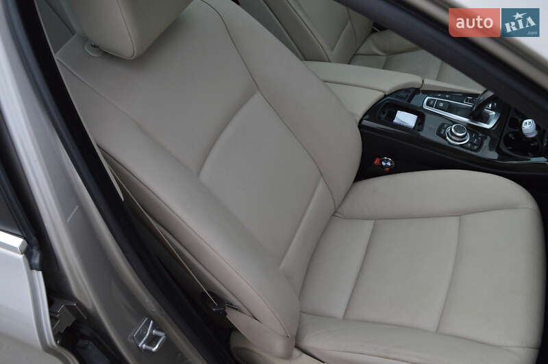 Седан BMW 5 Series 2012 в Полтаві