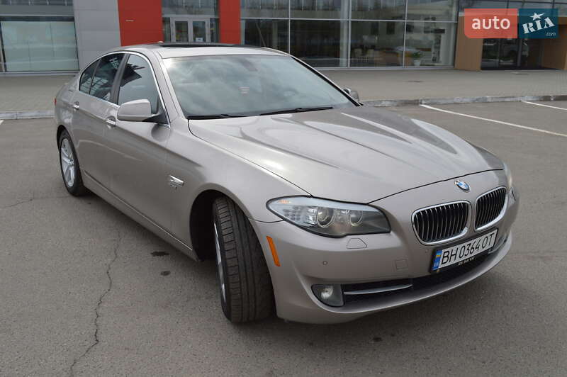Седан BMW 5 Series 2012 в Полтаві