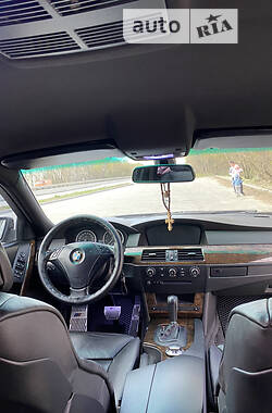 Седан BMW 5 Series 2005 в 