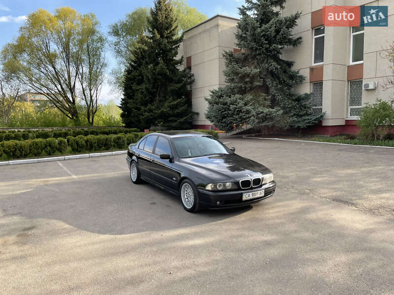 Седан BMW 5 Series 2002 в Шполе