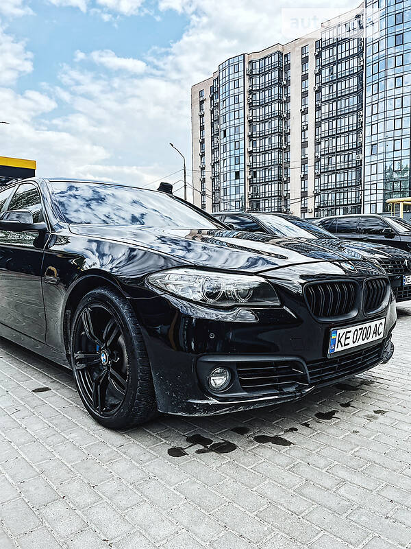 Седан BMW 5 Series 2015 в Днепре