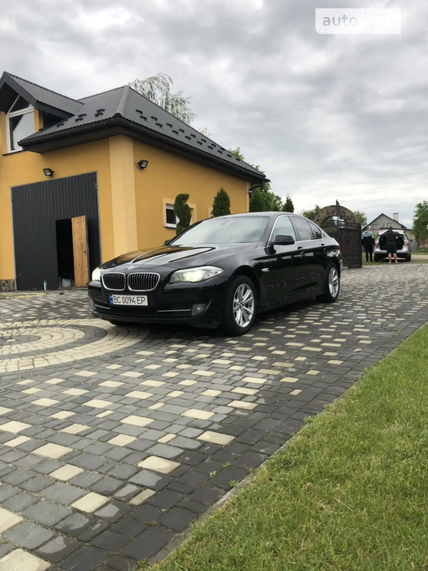 2012 BMW 5er - мініатюра 4