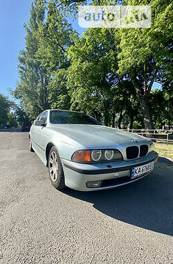 Седан BMW 5 Series 1996 в Киеве