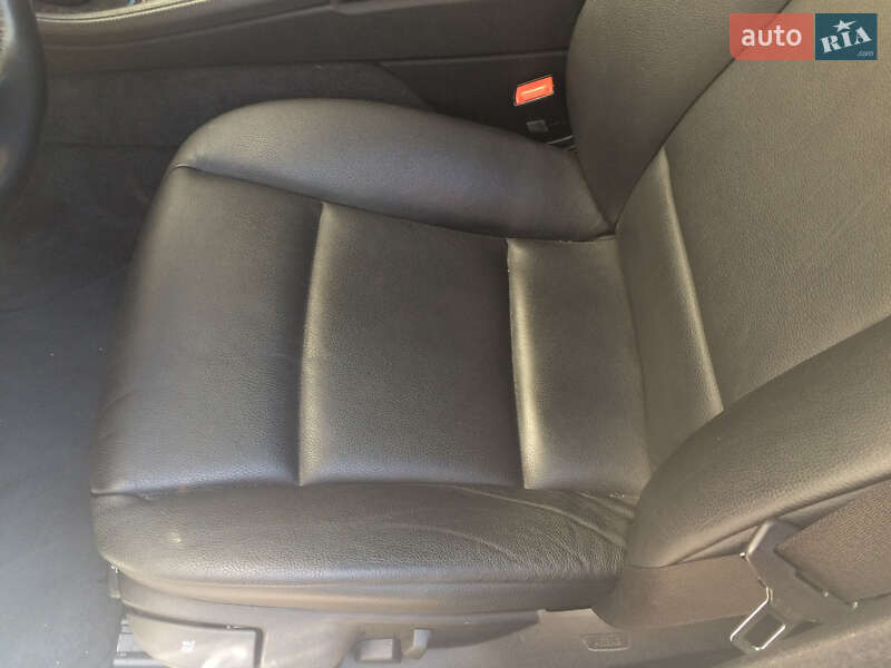 Седан BMW 5 Series 2011 в Запоріжжі