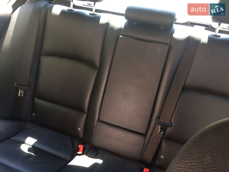 Седан BMW 5 Series 2011 в Запоріжжі