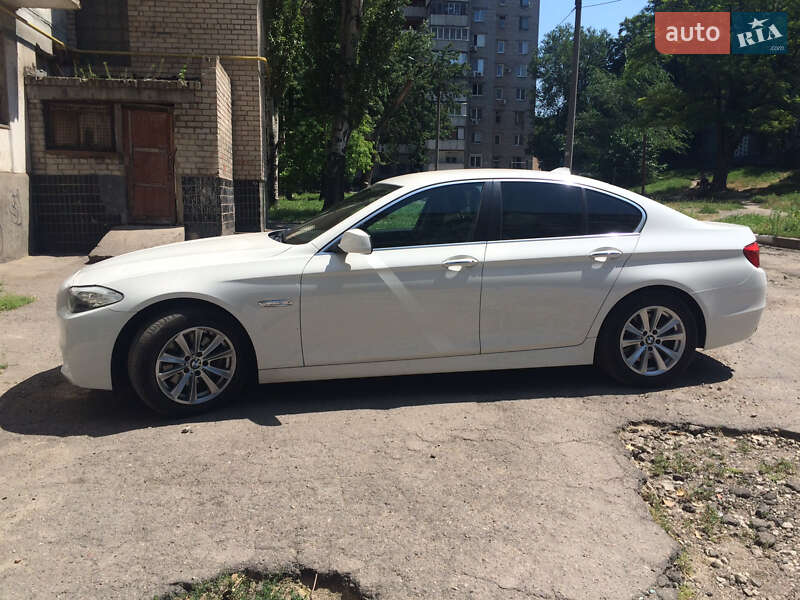 Седан BMW 5 Series 2011 в Запоріжжі