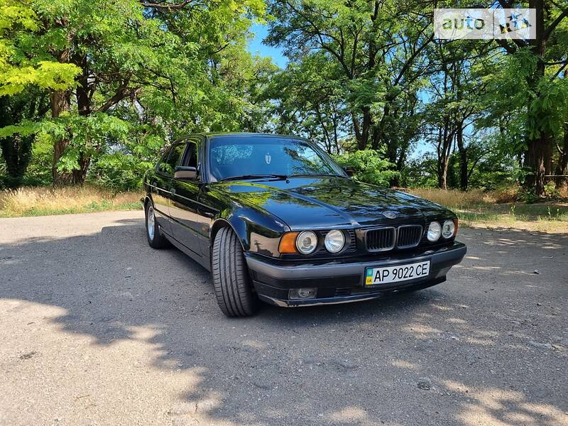 Седан BMW 5 Series 1995 в Запорожье