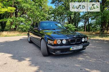 Седан BMW 5 Series 1995 в Запорожье