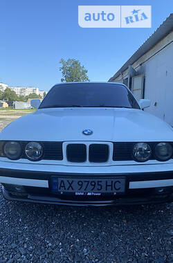 Седан BMW 5 Series 1989 в Харкові