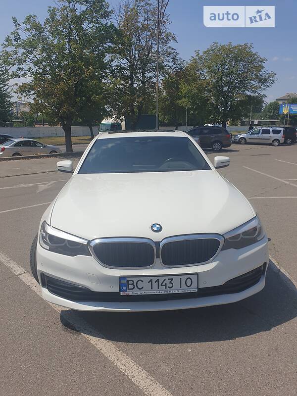 Минивэн BMW 5 Series 2017 в Львове
