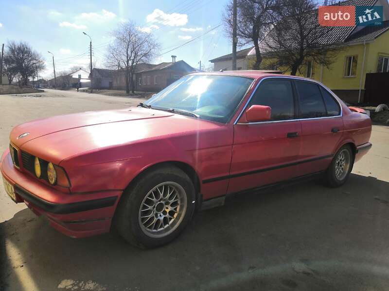 Седан BMW 5 Series 1989 в Прилуках