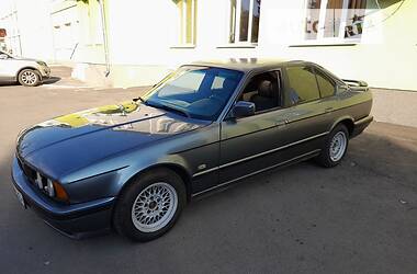 Седан BMW 5 Series 1990 в Рівному