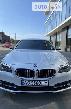 Седан BMW 5 Series 2015 в Ужгороде