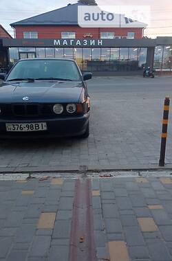 Седан BMW 5 Series 1988 в Виннице