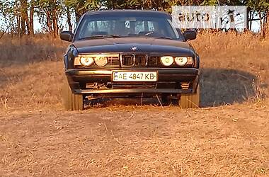 Седан BMW 5 Series 1989 в Кривом Роге