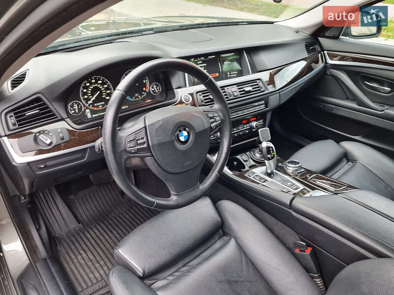 Седан BMW 5 Series 2014 в Хмельницькому