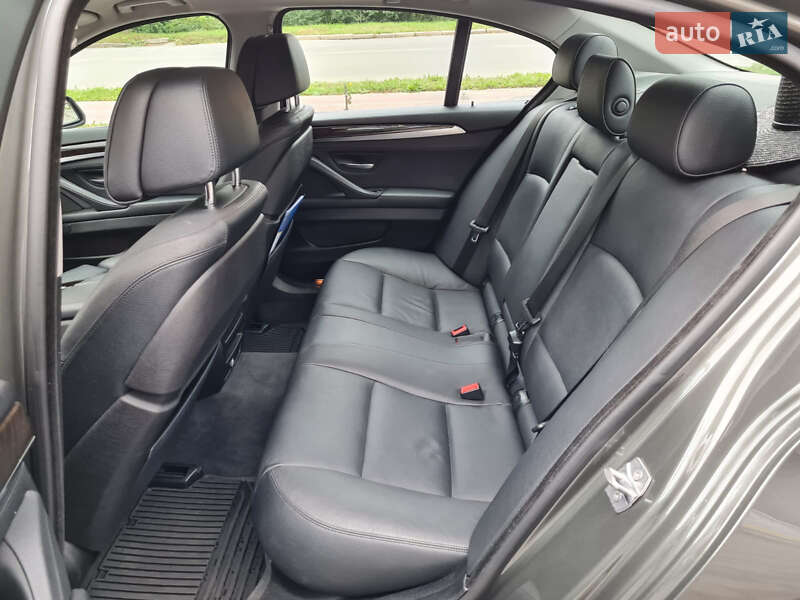 Седан BMW 5 Series 2014 в Хмельницькому