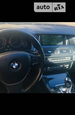 Седан BMW 5 Series 2013 в Рахове