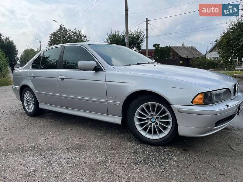 Седан BMW 5 Series 2000 в Запоріжжі
