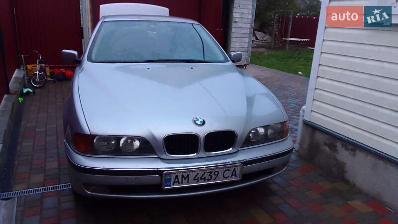 BMW 5 Series 1998