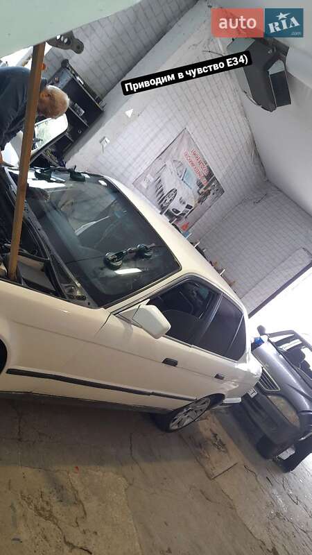 Седан BMW 5 Series 1992 в Николаеве