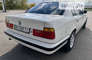 Седан BMW 5 Series 1991 в Днепре