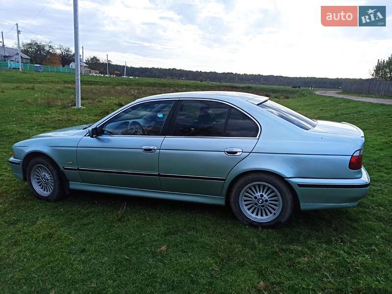Седан BMW 5 Series 1999 в Каменке-Бугской