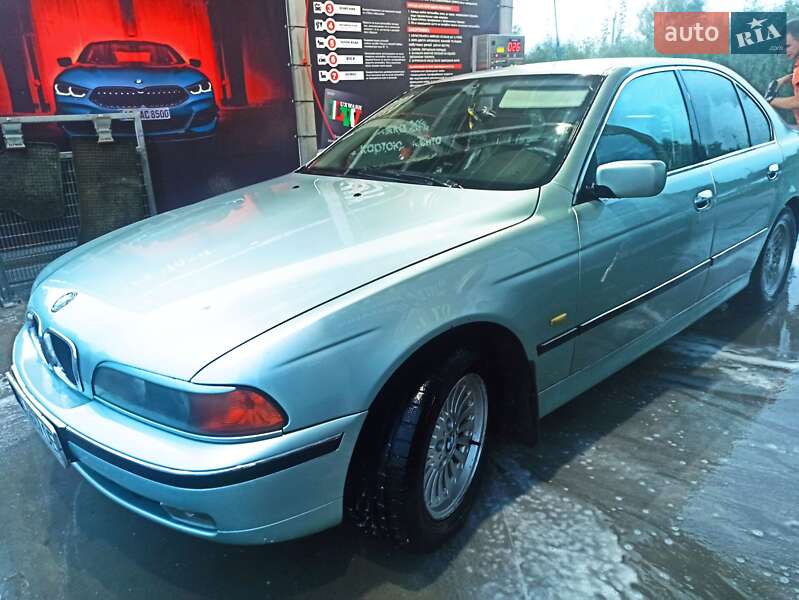 Седан BMW 5 Series 1999 в Каменке-Бугской