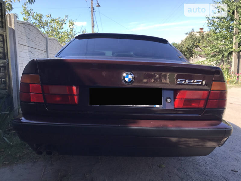 Седан BMW 5 Series 1995 в Харькове