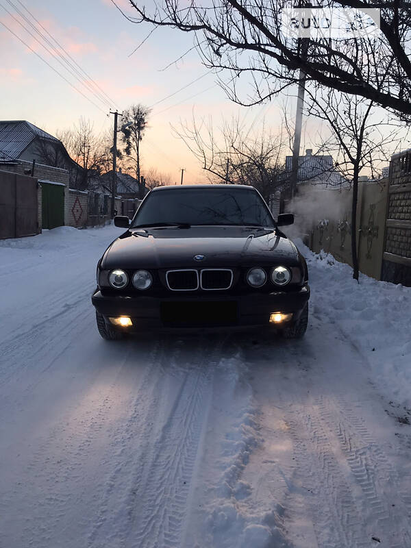 Седан BMW 5 Series 1995 в Харькове