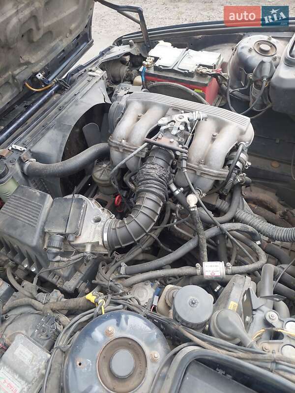 Седан BMW 5 Series 1990 в Днепре