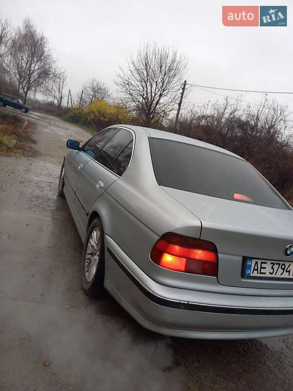 Седан BMW 5 Series 1997 в Новомосковську