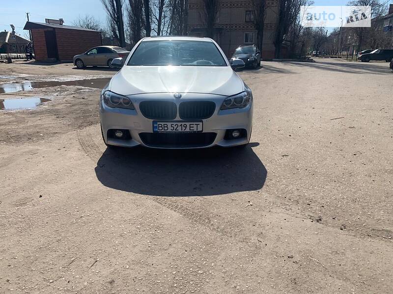 Седан BMW 5 Series 2015 в Старобельске