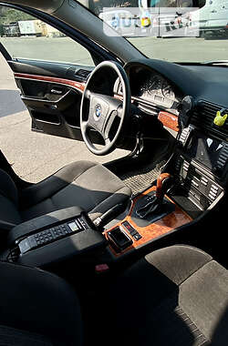 Седан BMW 5 Series 1998 в 